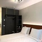 New Kit Hotel