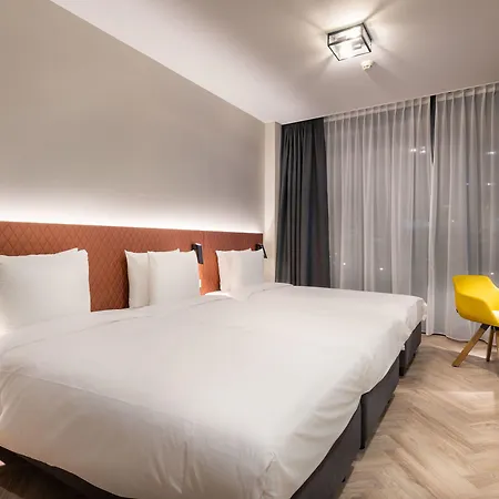 New Kit Hotel