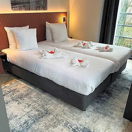 Hotel New Kit 3*