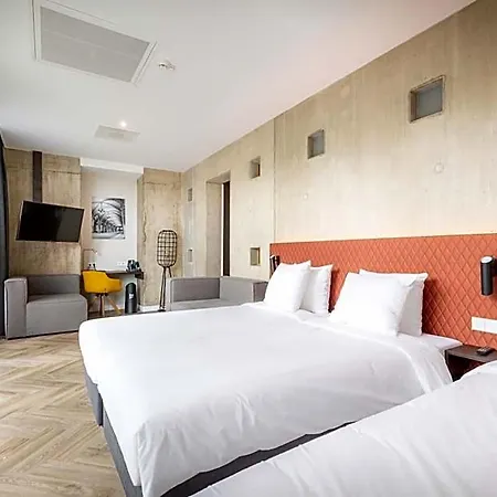 Hotel New Kit
