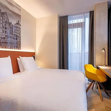 New Kit Hotel 3*