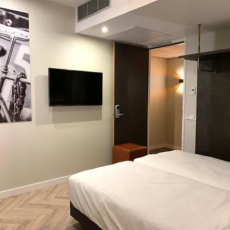 Hotel New Kit