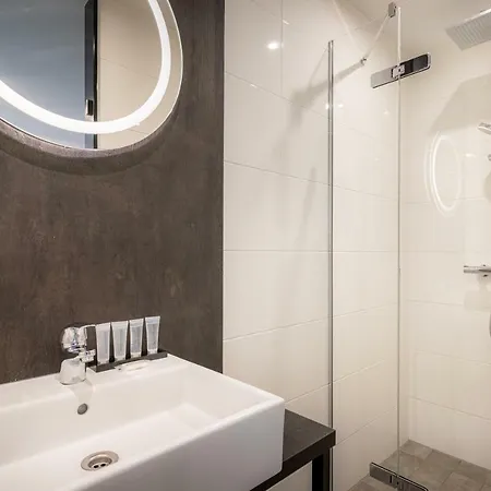 Hotell New Kit 3*