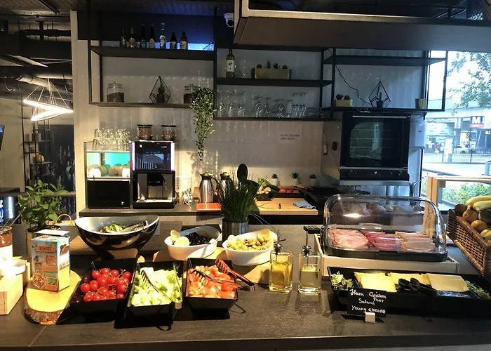 New Kit 3* Amsterdam